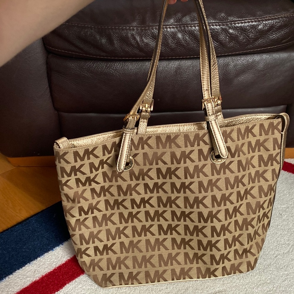 Gold Logo MK Purse - Picture 1 of 11